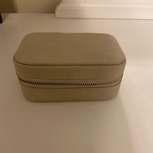 Travel, jewelry case
